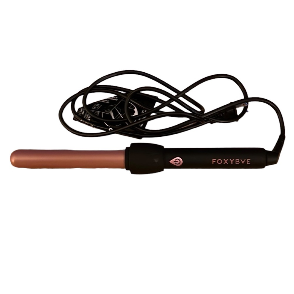 FOXYBAE curling wand!